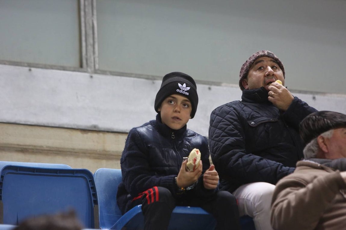 Búscate en el Cádiz-Lugo en las gradas de Carranza