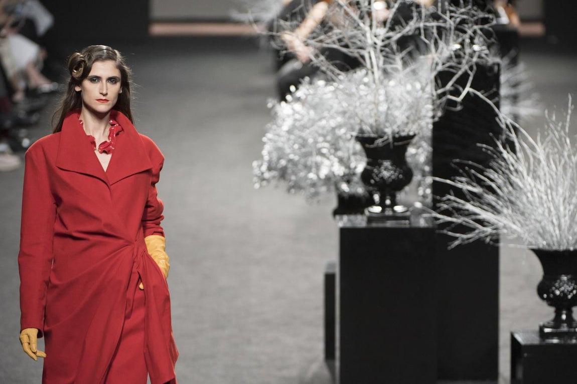 El art-decó de Isabel Núñez cierra la pasarela