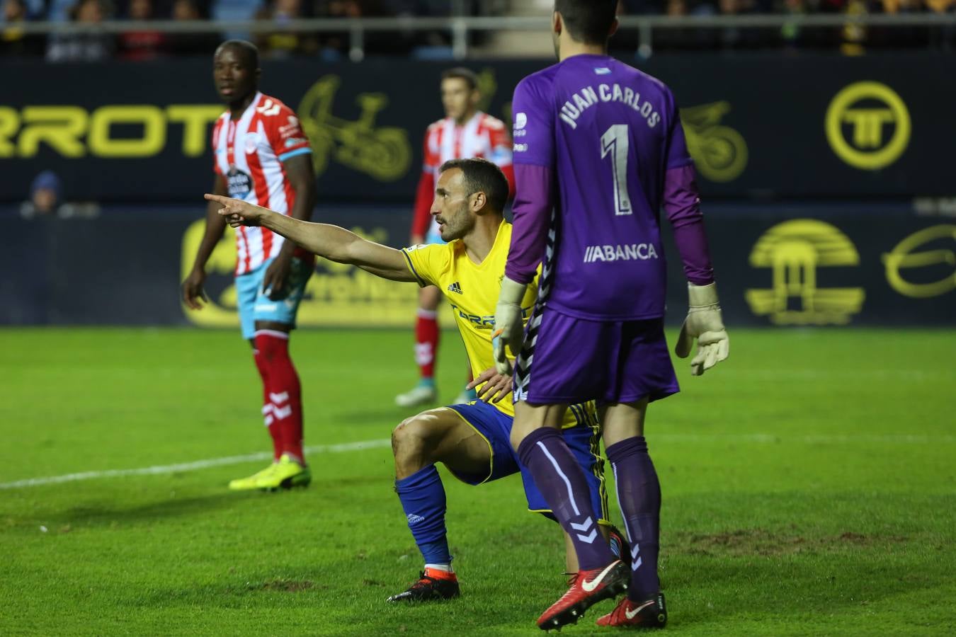 FOTOS: Cádiz CF - Lugo en Carranza