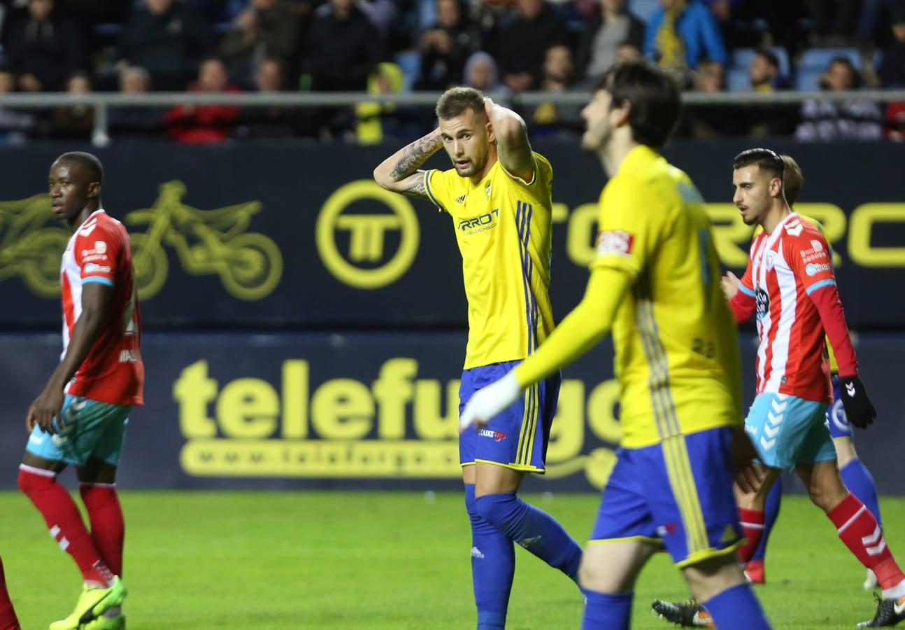 FOTOS: Cádiz CF - Lugo en Carranza