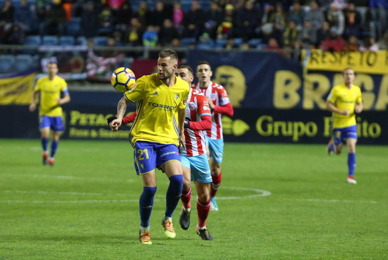 FOTOS: Cádiz CF - Lugo en Carranza