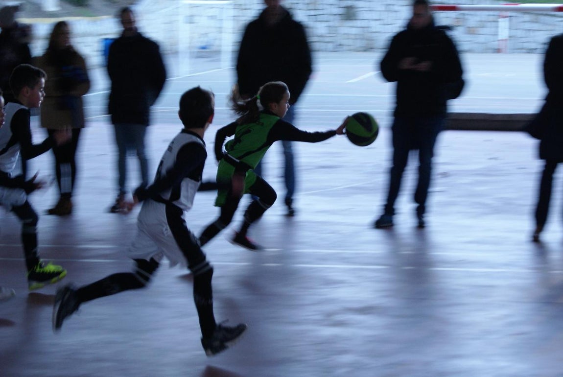 Las mejores imágenes del encuentro de baloncesto entre Virgen de Mirasierra “A” y Nuestra Señora de las Nieves
