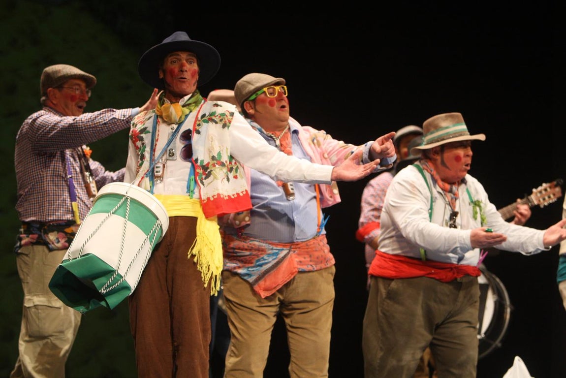 FOTOS: chirigota &#039;Los que vienen de vuelta&#039; COAC 2018