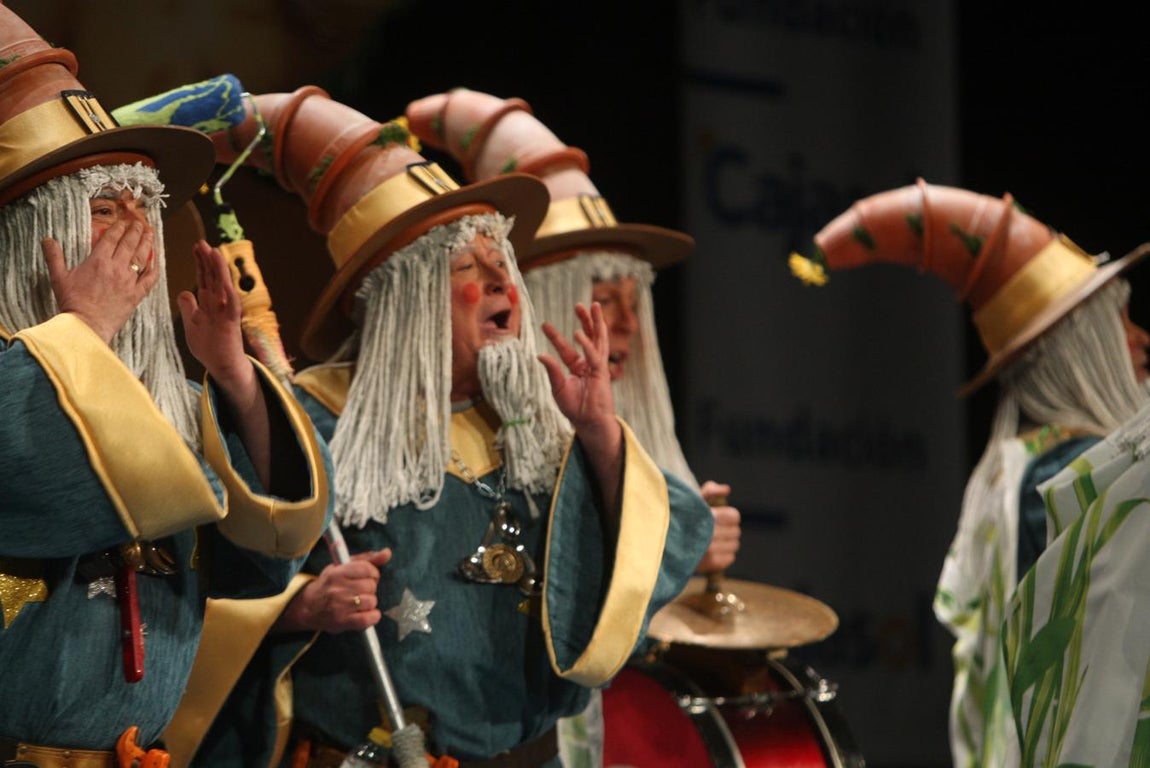 FOTOS: chirigota &#039;Los brujos titis&#039; en el COAC 2018