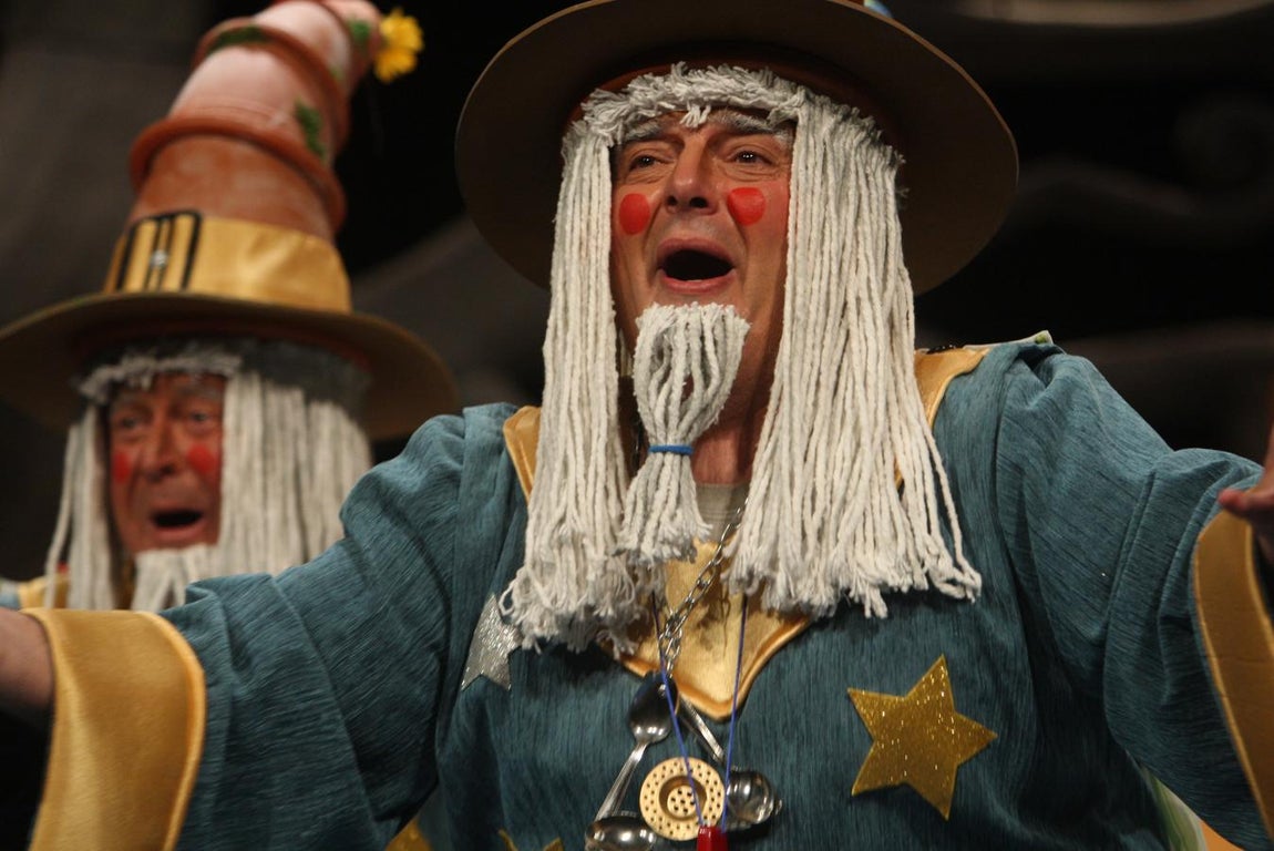 FOTOS: chirigota &#039;Los brujos titis&#039; en el COAC 2018