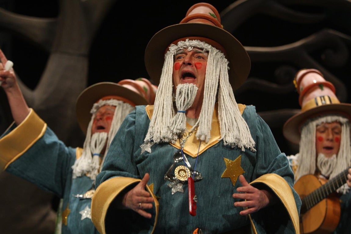 FOTOS: chirigota &#039;Los brujos titis&#039; en el COAC 2018