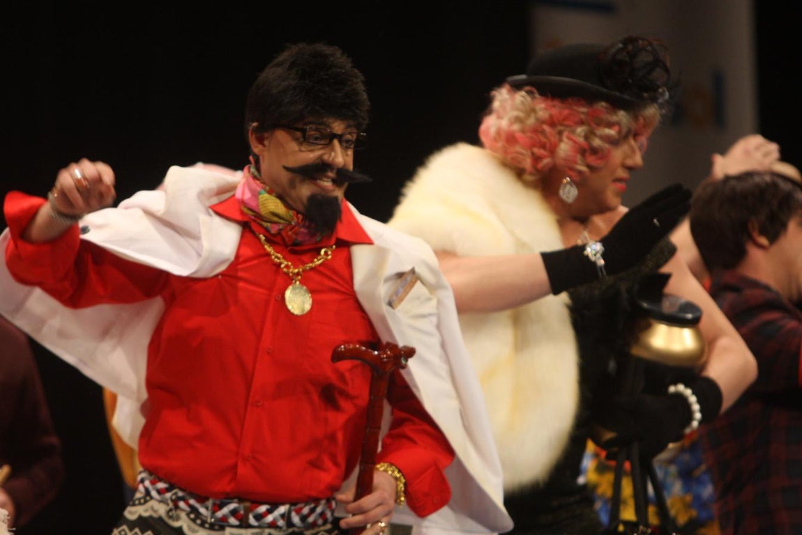 FOTOS: Chirigota &#039;Gruñón Arenillas&#039;