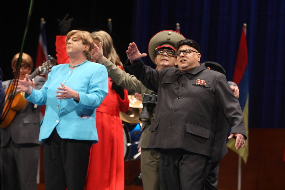 Actuación en cuartos de la chirigota Grupo de Guasa