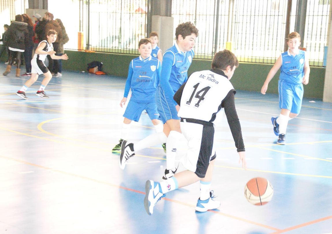 Las mejores imágenes del partido de baloncesto que enfrentó al San Agustín y al Miramadrid