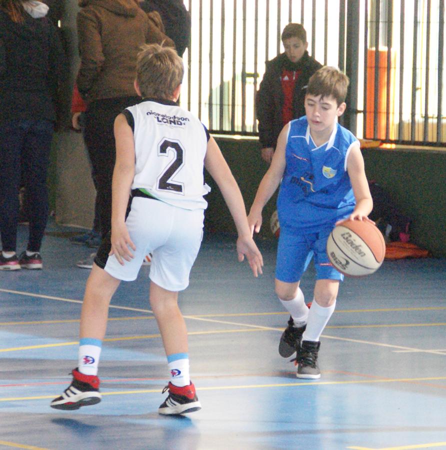 Las mejores imágenes del partido de baloncesto que enfrentó al San Agustín y al Miramadrid