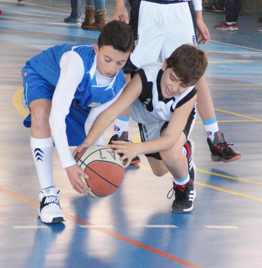 Las mejores imágenes del partido de baloncesto que enfrentó al San Agustín y al Miramadrid