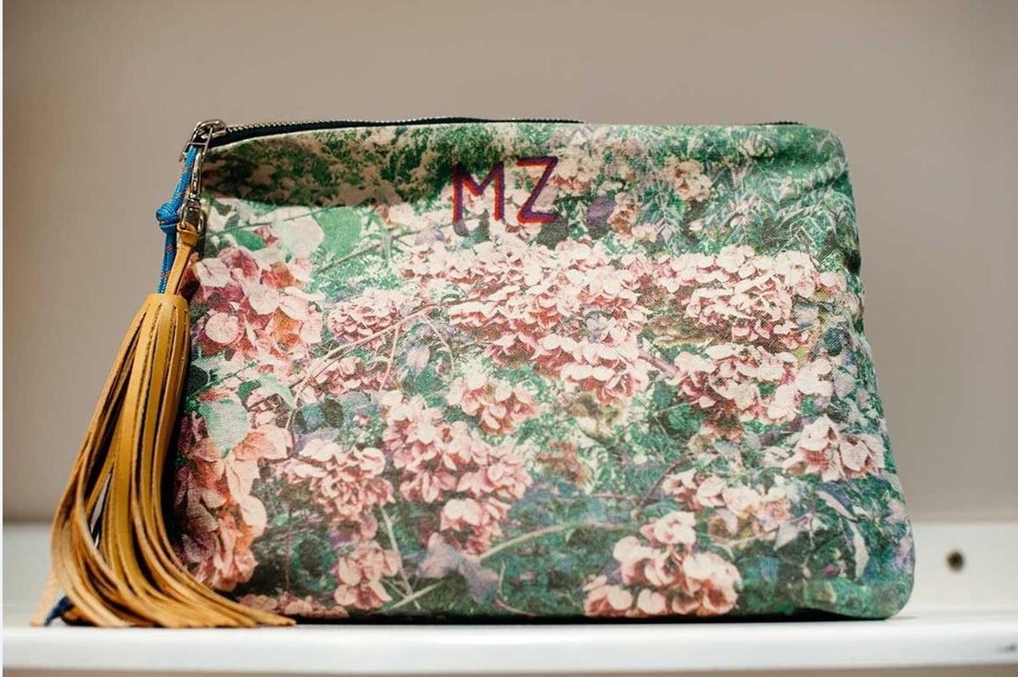 Bolso. Los bolsos Zubi son sofisticados, urbanos y originales. Se pueden vestir tanto durante el día como para refrescar cualquier look de fiesta. Precio: entre 60 euros y 250 euros