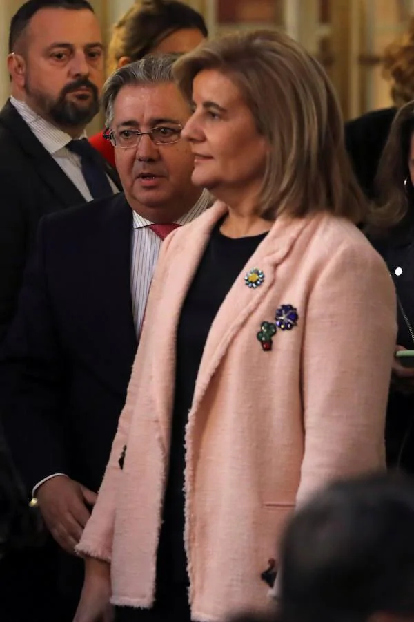 El ministro del Interior, Juan Ignacio Zoido y la ministra de Empleo, Fátima Báñez, a su llegada al Foro ABC-Deloitte, celebrado este jueves en el Casino de Madrid.. 