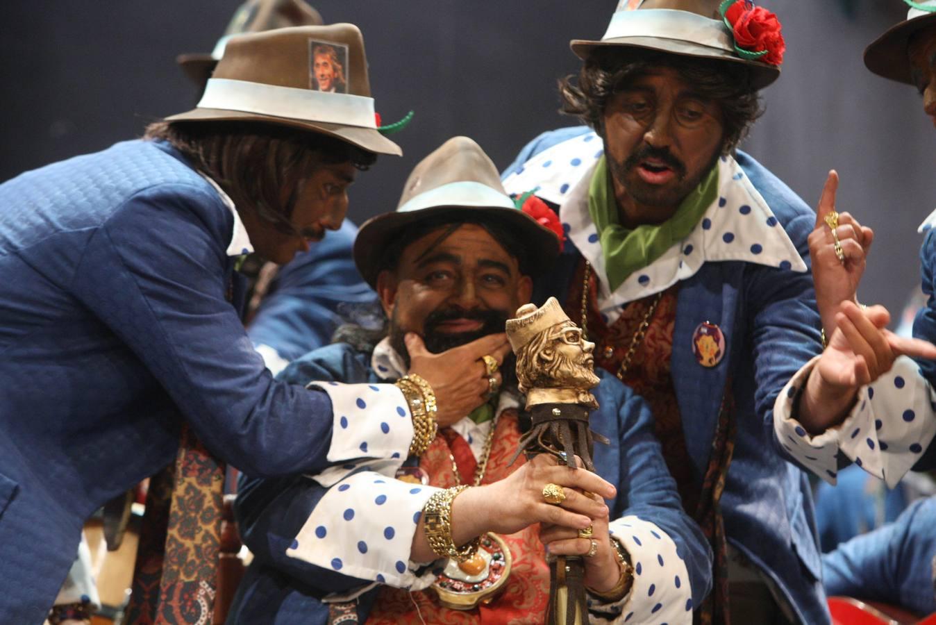 FOTOS: Chirigota ¡Qué caló! en la Final del Falla. Carnaval de Cádiz 2018