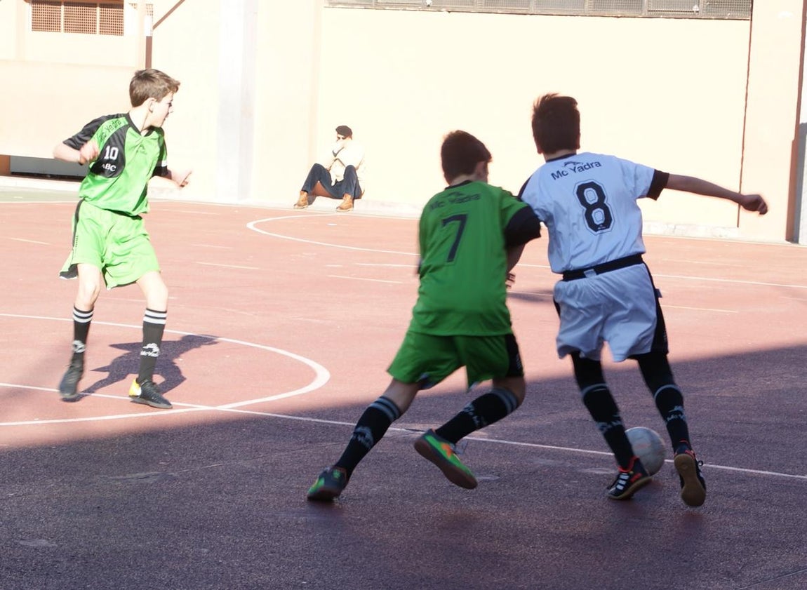 Las mejores imágenes del partido entre Virgen de Atocha &quot;B&quot; y Jesús Maestro &quot;A&quot;