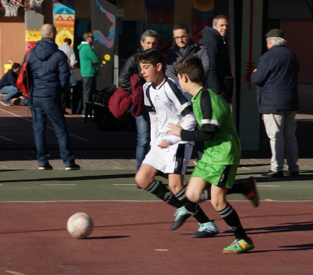 Las mejores imágenes del partido entre Virgen de Atocha &quot;B&quot; y Jesús Maestro &quot;A&quot;