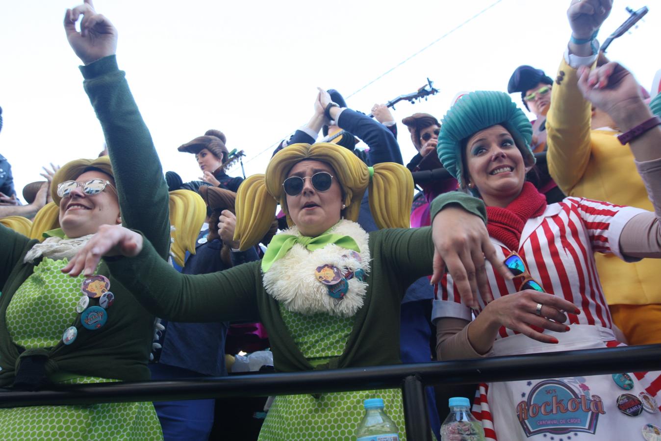 FOTOS: Calles abarrotadas de público en el primer Domingo de Carnaval