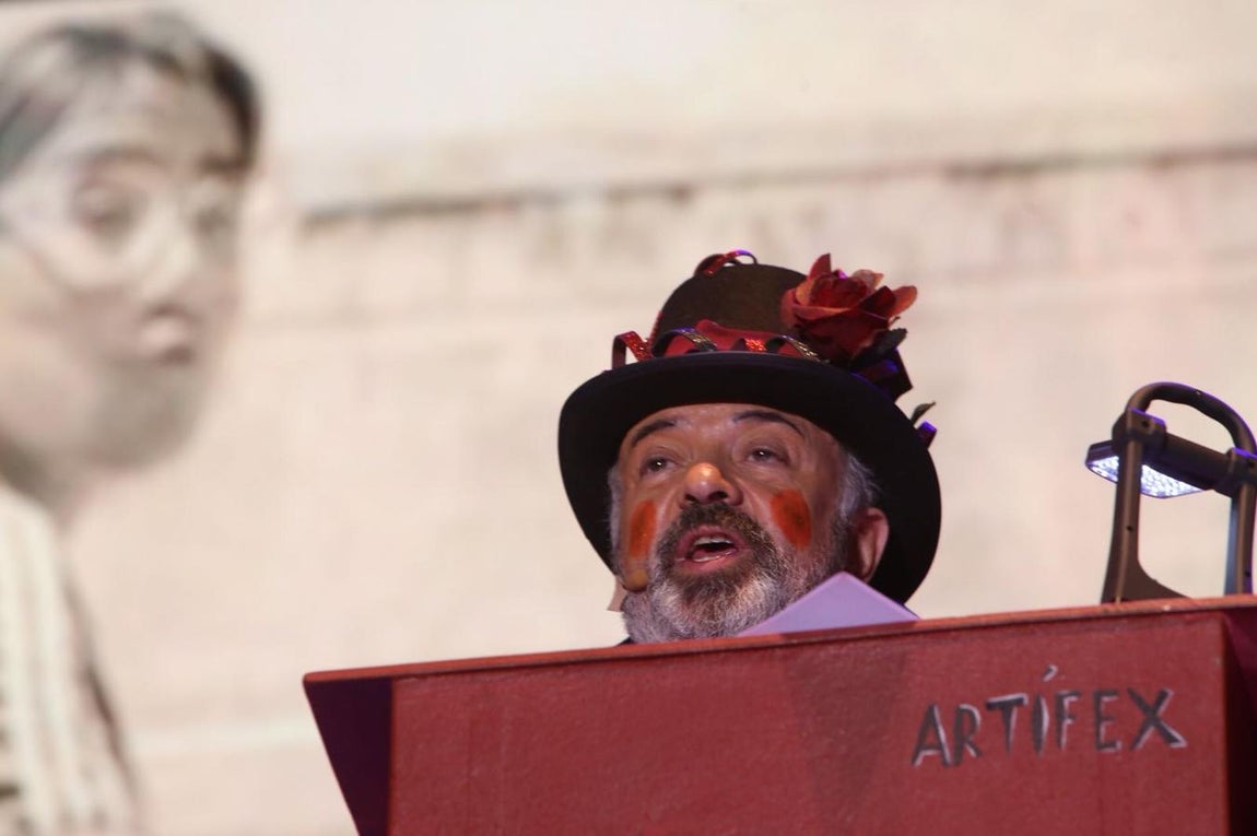 FOTOS: El Dios Momo arde en San Antonio