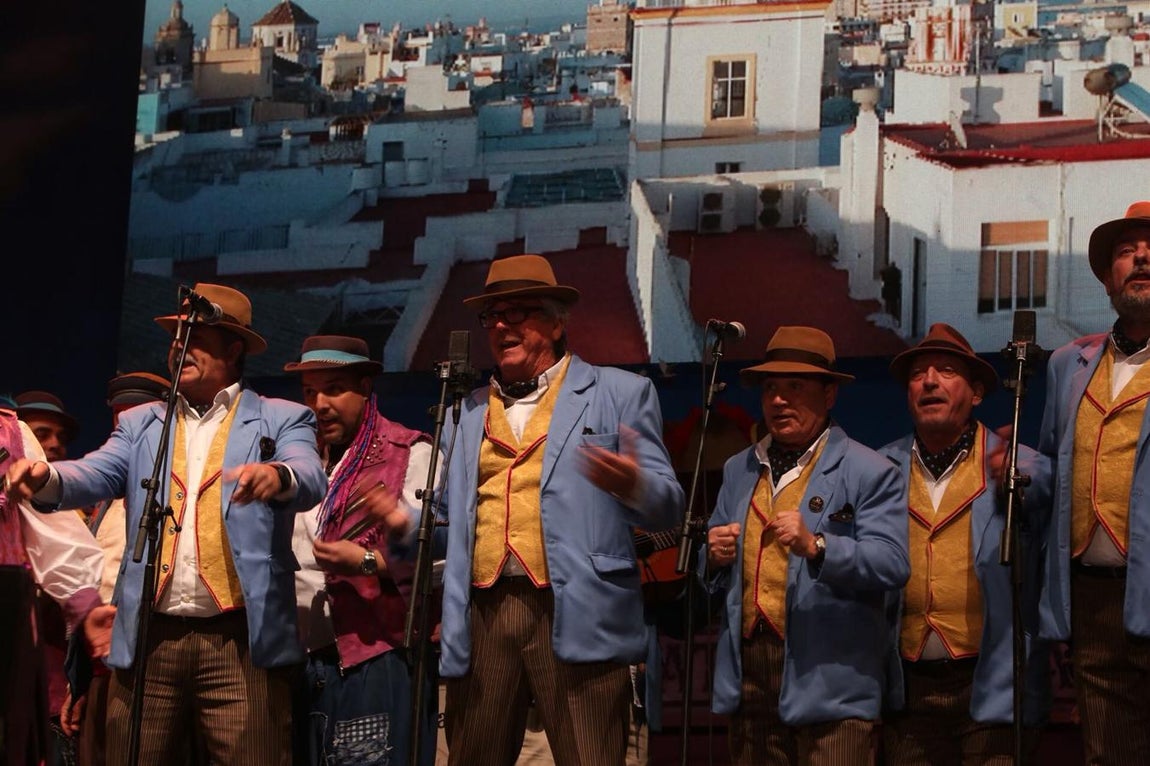 FOTOS: El Dios Momo arde en San Antonio