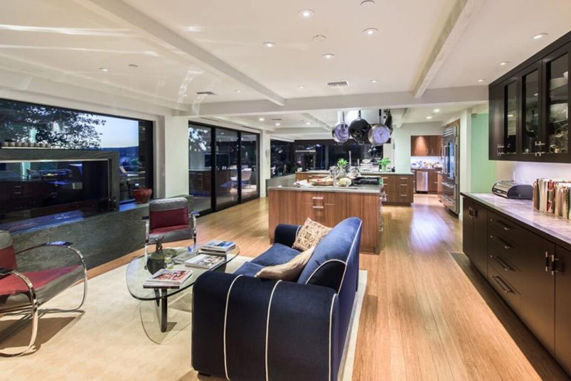 Nido de la felicidad. La actriz declaró en más de una ocasión que antes de decidirse por esa casa habían visitado más de 30 viviendas. Se decidió por esa porque pensó que era el «lugar donde podrían ser felices»