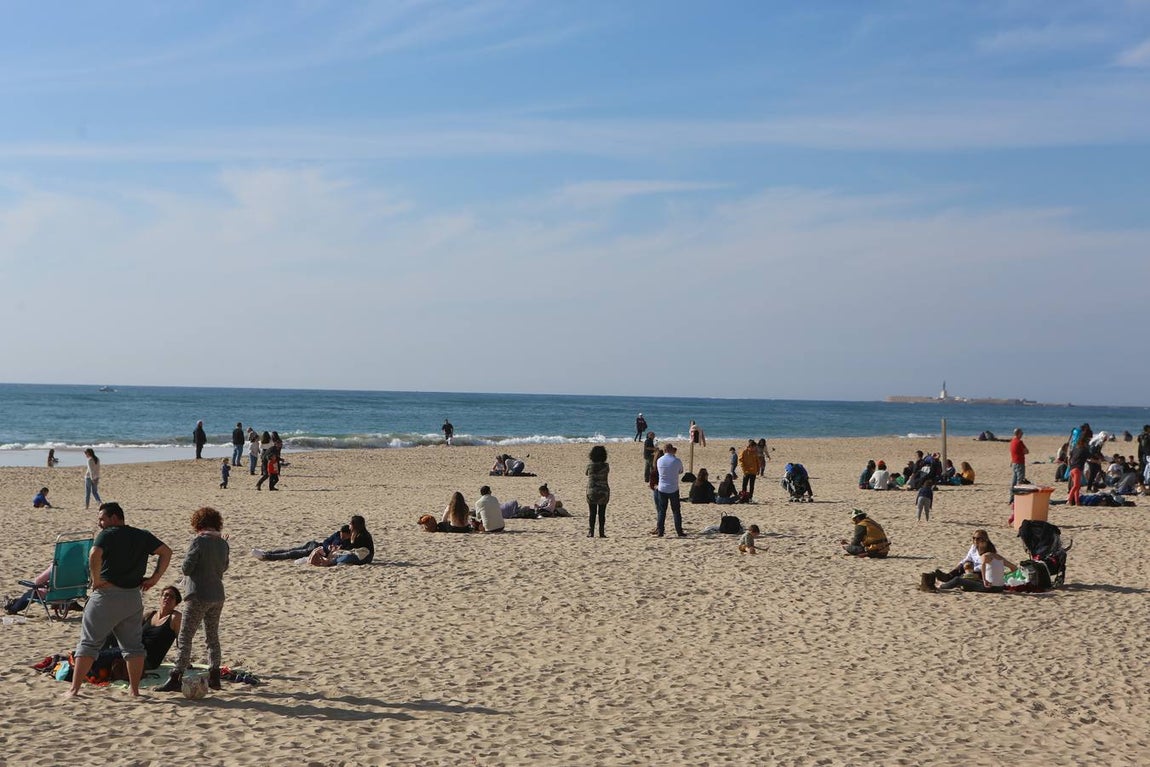 Las coplas conquistan el Paseo Marítimo de Cádiz