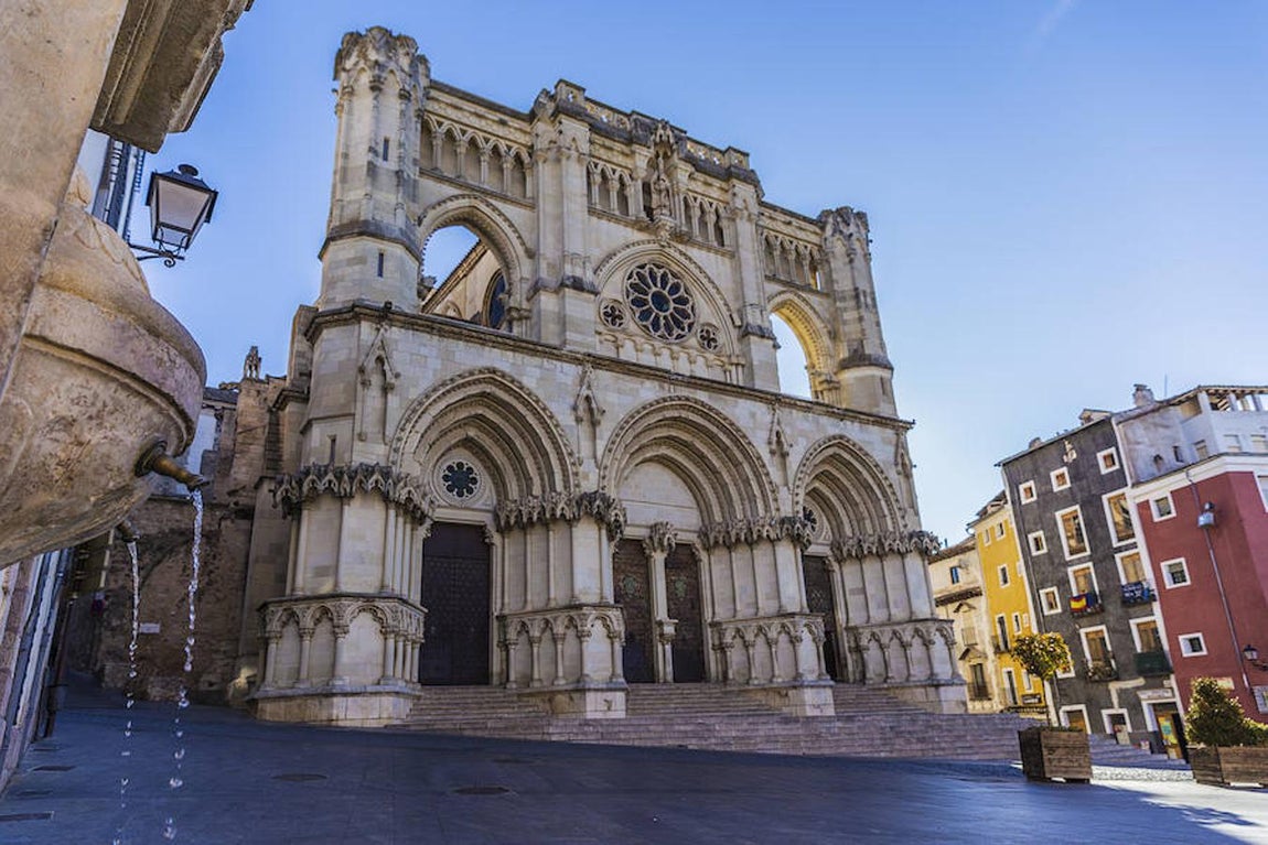 Catedral de Santa María y San Julián. Foto Julio Palencia