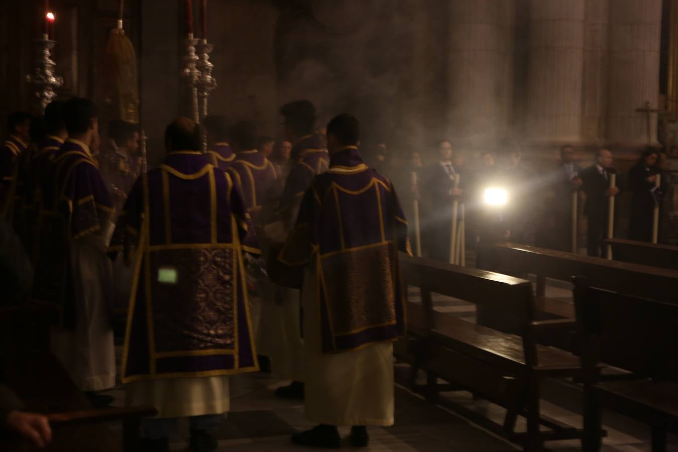 FOTOS: Vía Crucis Oficial de Hermandades de Cádiz 2018