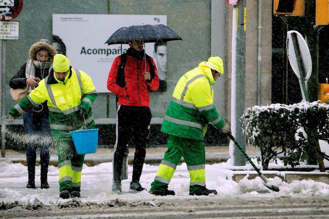 Huesca ha amanecido con problemas para transitar. 