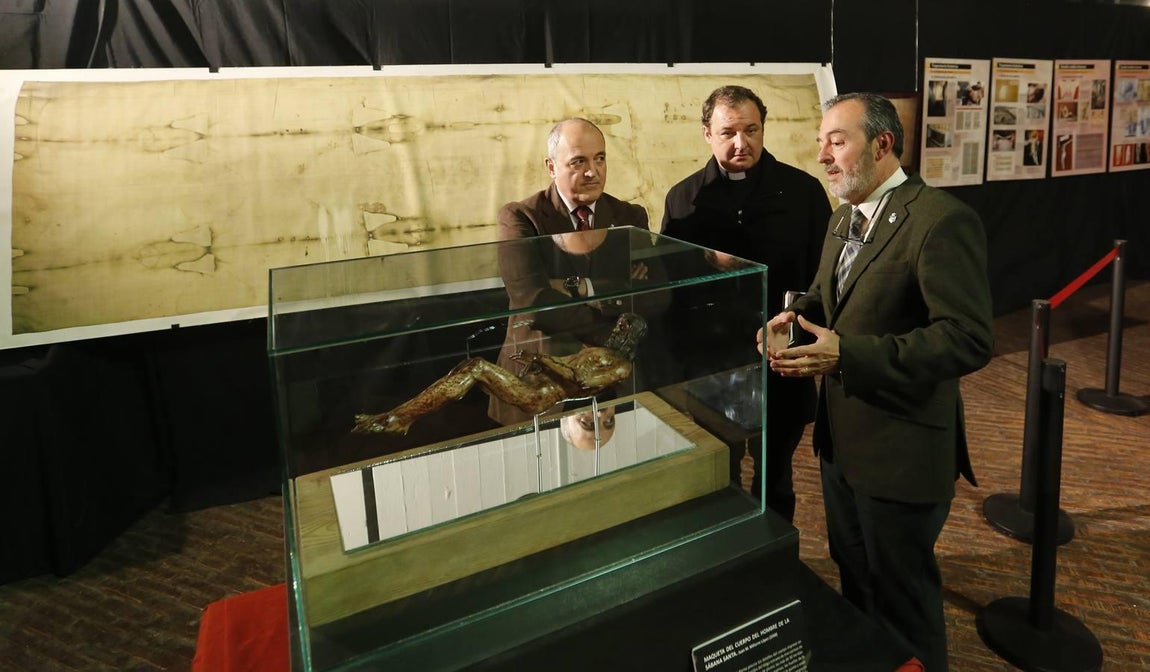 En imágenes, la exposición de «El hombre de la Sábana Santa» en Córdoba