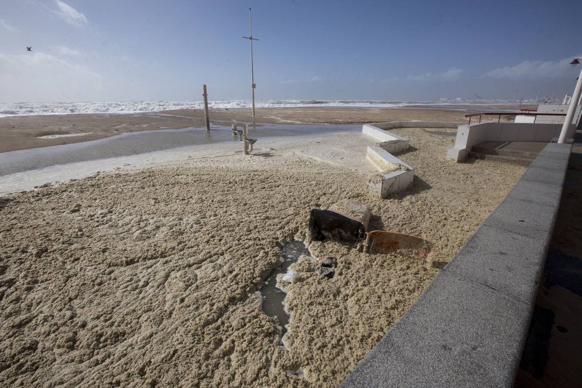 FOTOS: &#039;Emma&#039; castiga a Cádiz con una fuerza desconocida