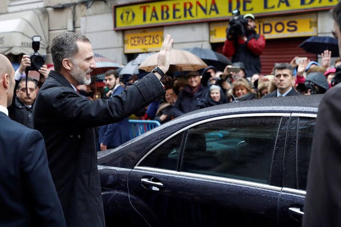 La visita de Don Felipe a la Basílica de Jesús de Medinaceli en Madrid, en imágenes. 