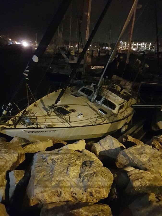 Un tornado arrasa Puerto Sherry