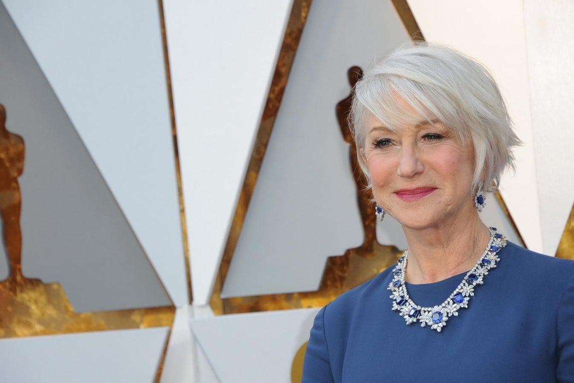 Helen Mirren. Zafiros y diamantes sobre una creación de Harry Winston
