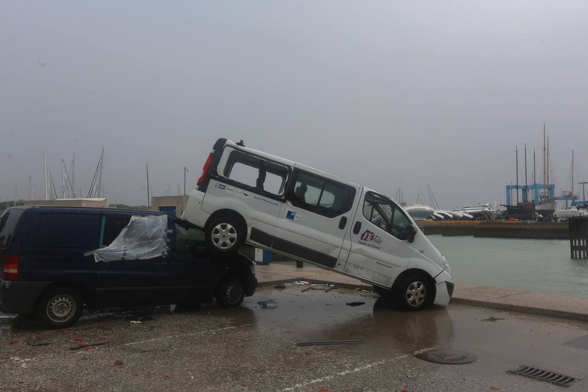 Así está Puerto Sherry después del tornado