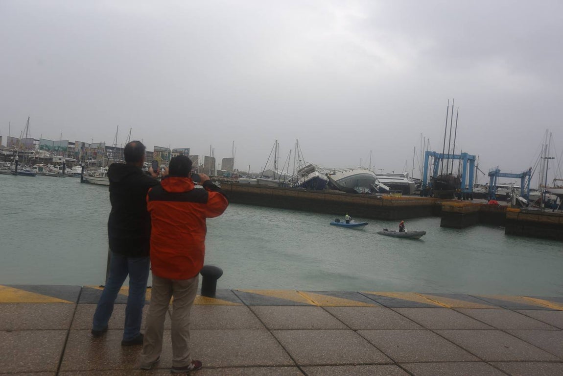 Así está Puerto Sherry después del tornado