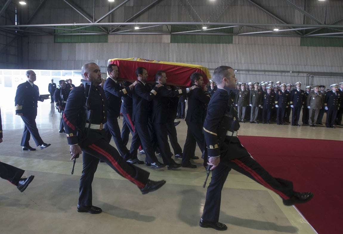 Honras fúnebres por el capitán de fragata Javier Montojo