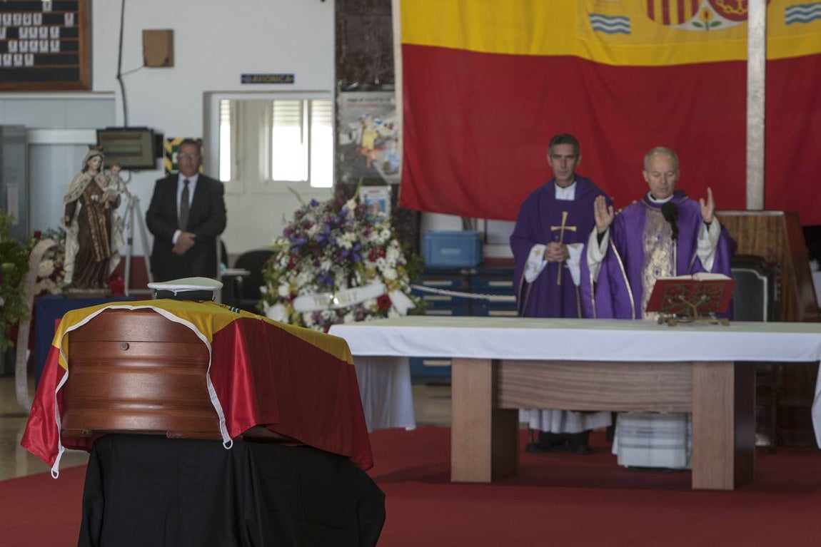 Honras fúnebres por el capitán de fragata Javier Montojo