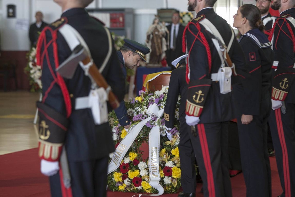 Honras fúnebres por el capitán de fragata Javier Montojo