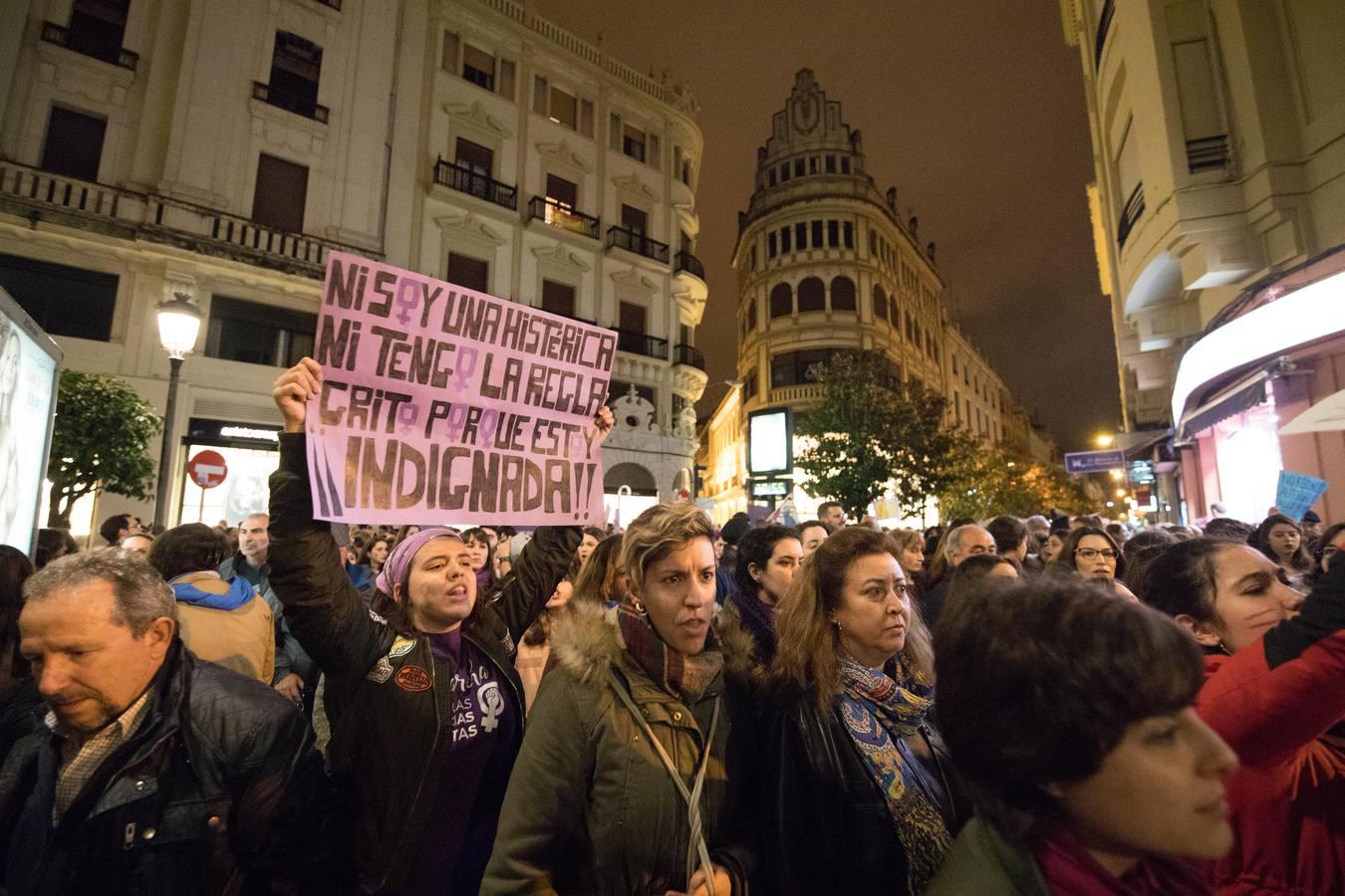 En imágenes, la multitudinaria manifestación feminista en Córdoba