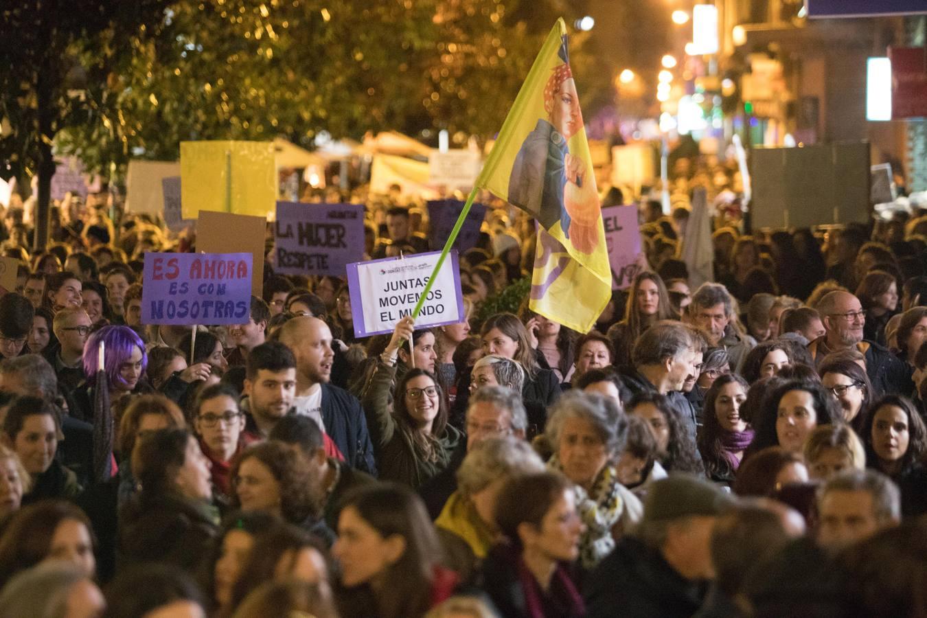 En imágenes, la multitudinaria manifestación feminista en Córdoba