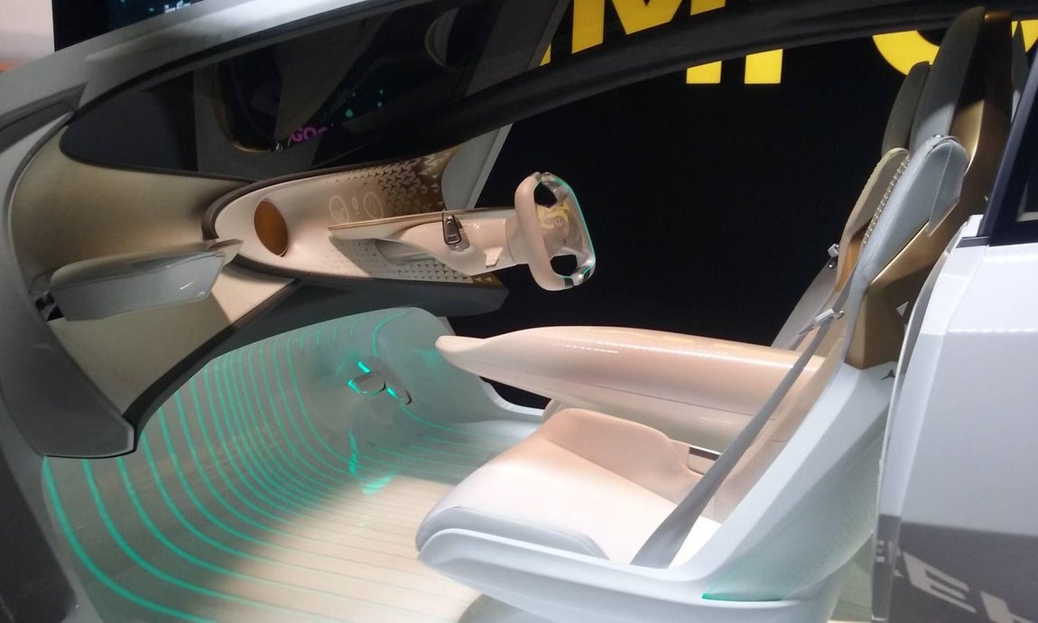 El Salón acoge la serie Concept-i de vehículos eléctricos con batería y el vehículo de pila de combustible —Fuel Cell Electric Vehicle (FCEV)—  de Toyota. 