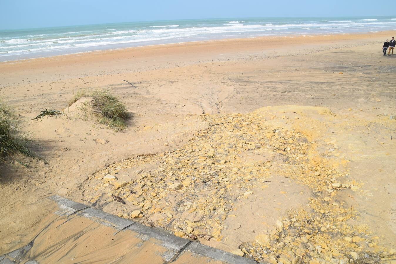 Las playas de Cádiz, destrozadas por los fuertes temporales