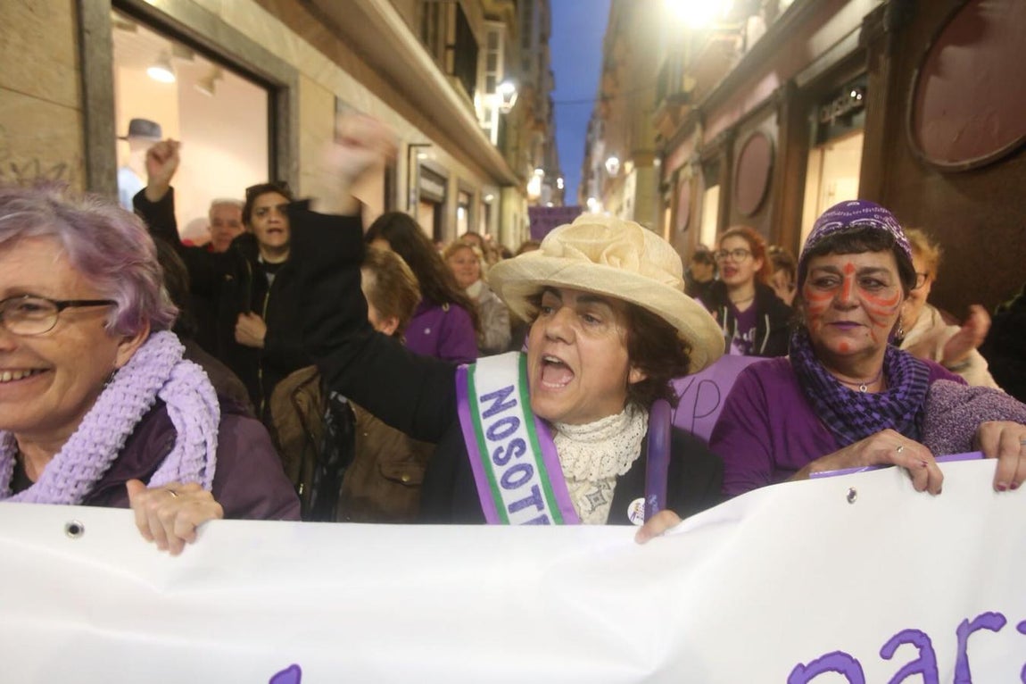 FOTOS: Marcha masiva en Cádiz por el Día Internacional de la Mujer
