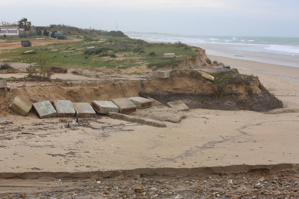 FOTOS: Así han quedado las playas de Rota