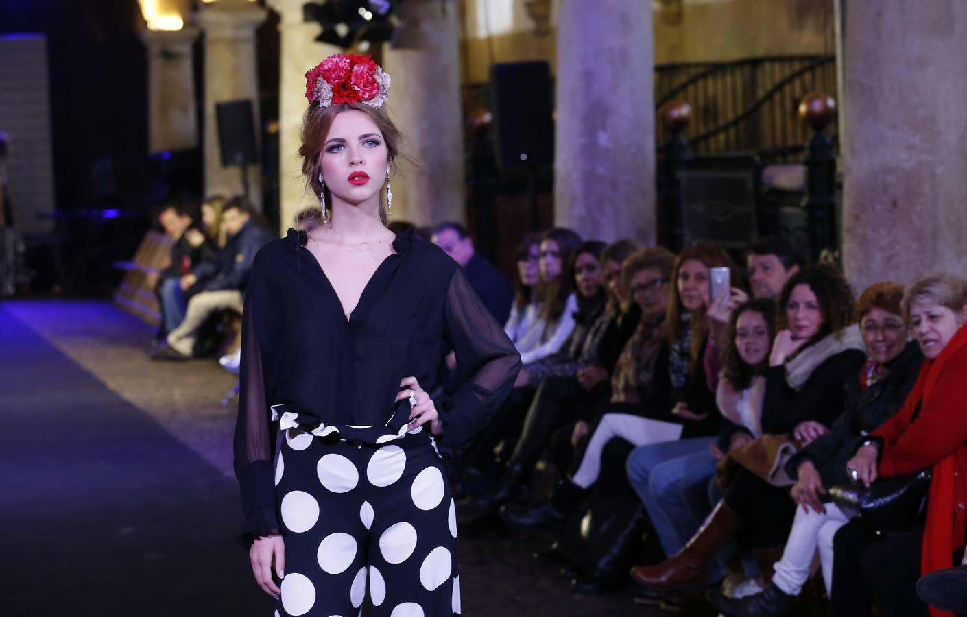 En imágenes, el desfile de moda flamenca en las Caballerizas Reales de Córdoba