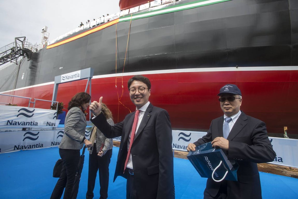 Navantia entrega el primer petrolero