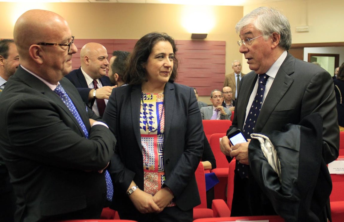 La toma de posesión de Ángel Cervantes, decano del Colegio de Abogados, en imágenes