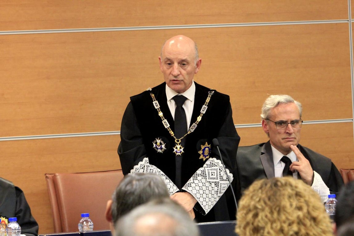 La toma de posesión de Ángel Cervantes, decano del Colegio de Abogados, en imágenes