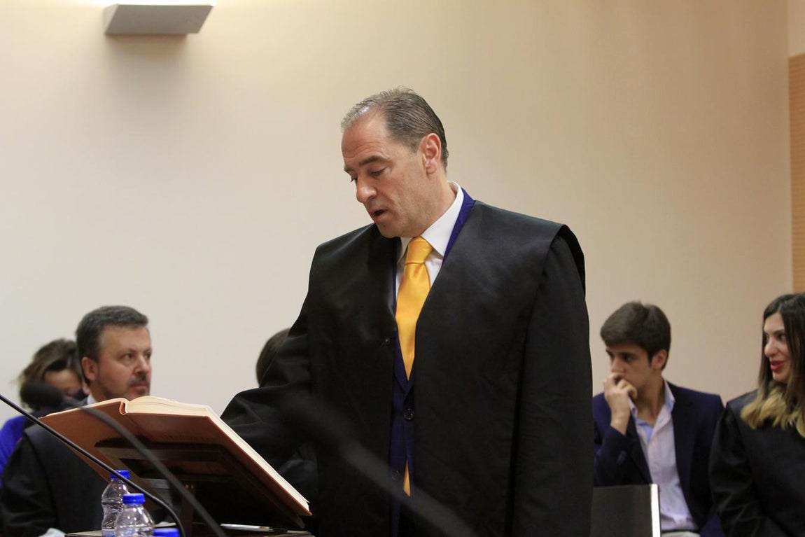 La toma de posesión de Ángel Cervantes, decano del Colegio de Abogados, en imágenes