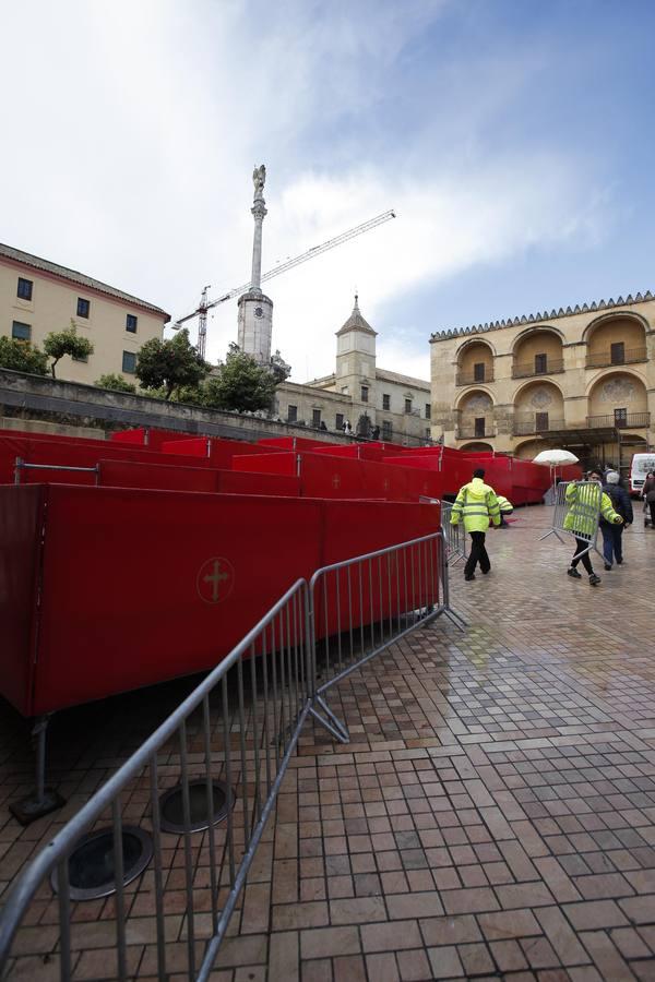 La preparación de la Semana Santa de Córdoba, en imágenes